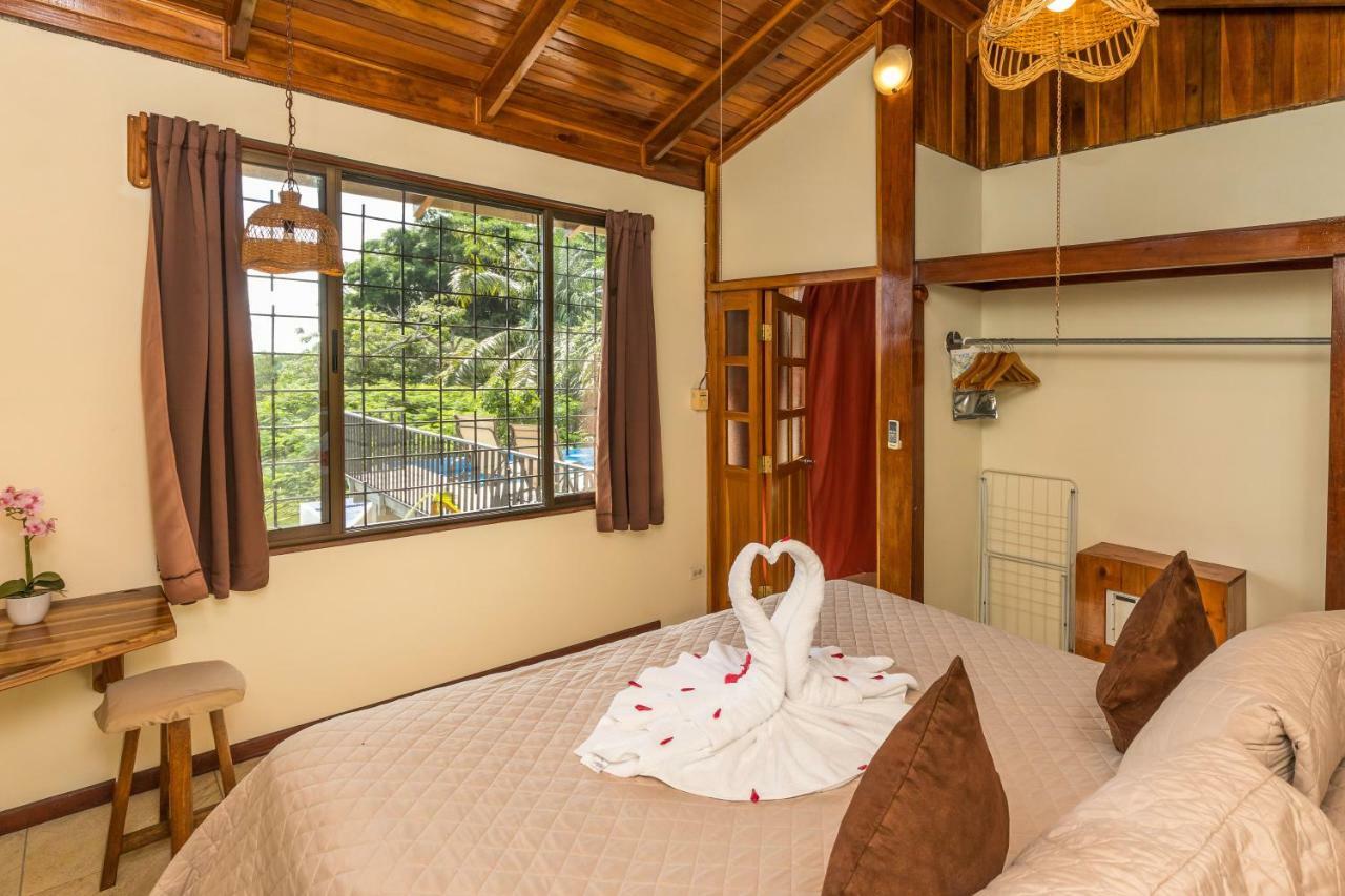 Casa Valentina - Ocean, Nature, Relax, Central Quepos Exterior photo